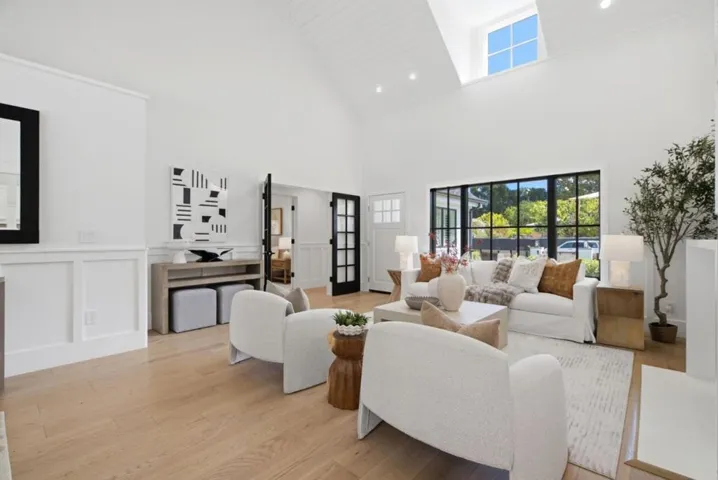 1052 Echo Drive, Los Altos, California 94024 — photo 5