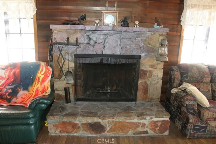 801 Edgemoor, Big Bear Lake, California 92315 — photo 4