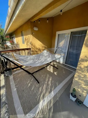 Balcony with privacy