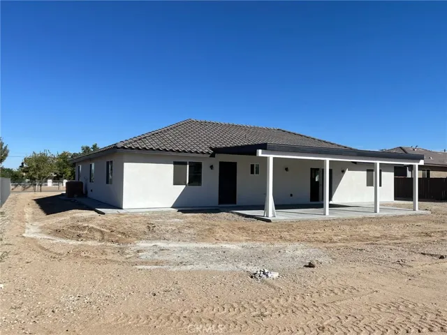 10674 Victor Avenue, Hesperia, California 92345 — photo 4