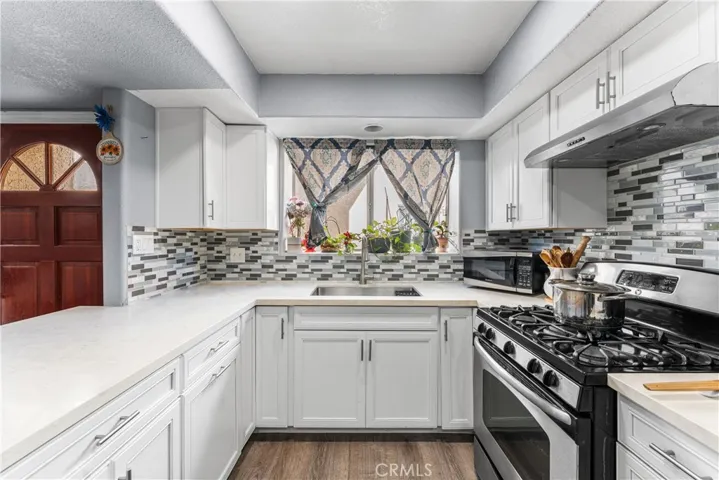 8825 Willis Ave Unit 5, Panorama City, California 91402 — photo 5