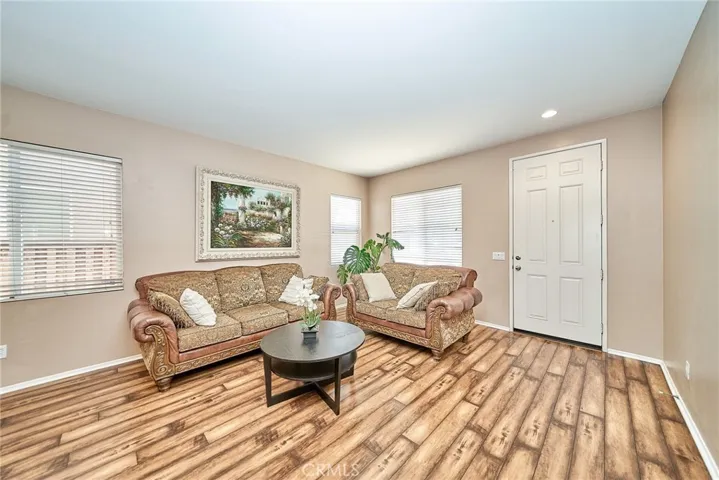 10249 Jennifer, Hesperia, California 92345 — photo 4
