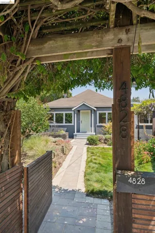4828 Webster St, Oakland, California 94609 — photo 4