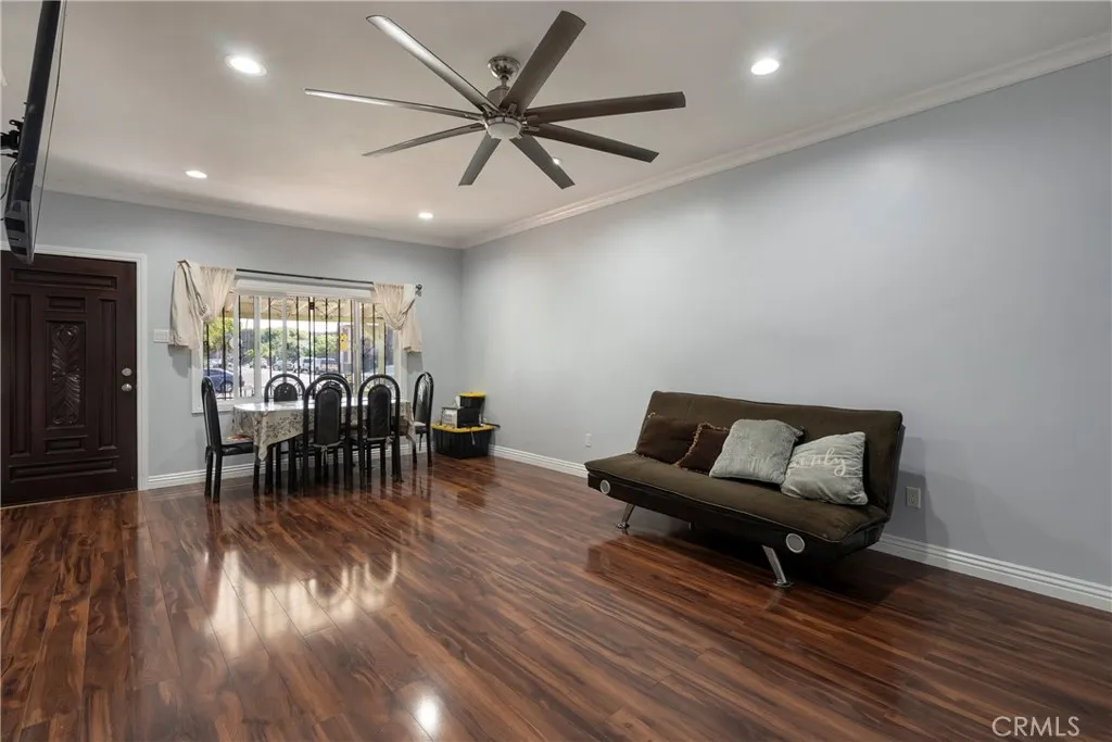 gallery-image 3