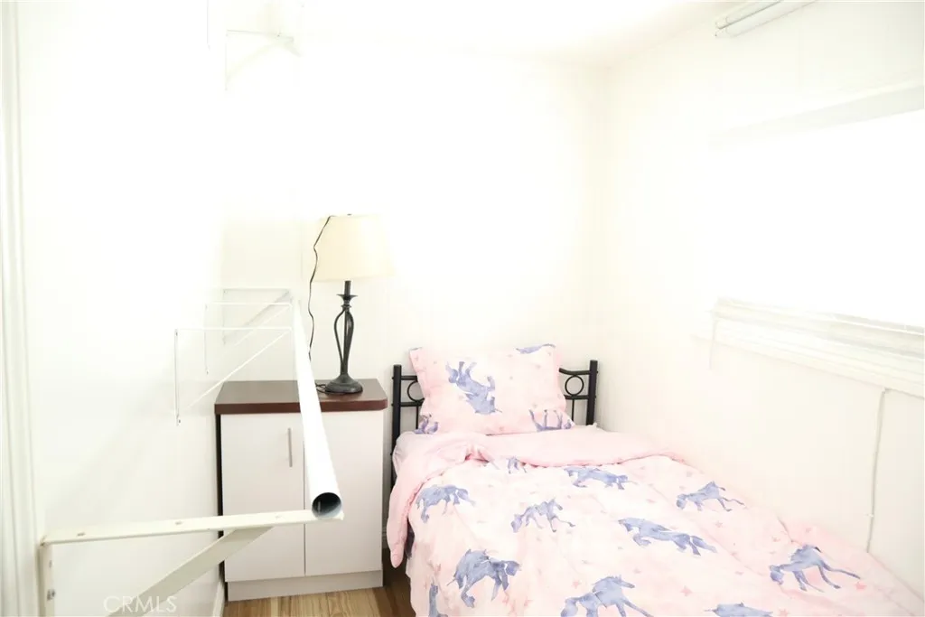bedroom1