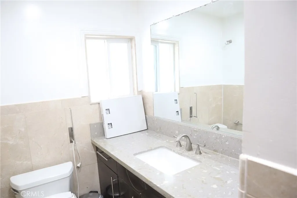 bathroom1