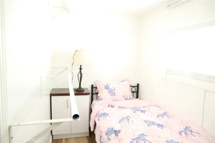 bedroom1