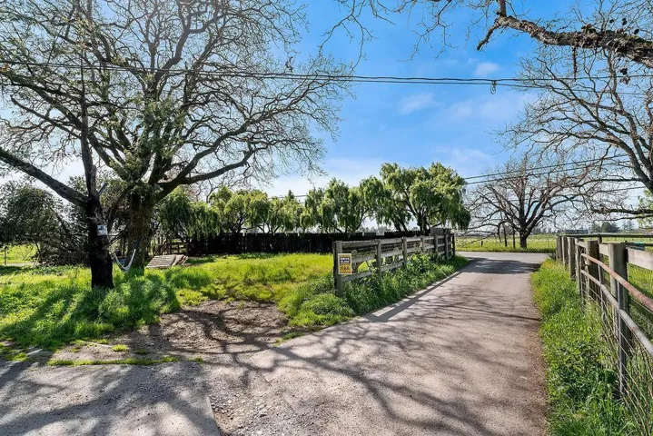 672 Irwin Lane, Santa Rosa, California 95401 — photo 4