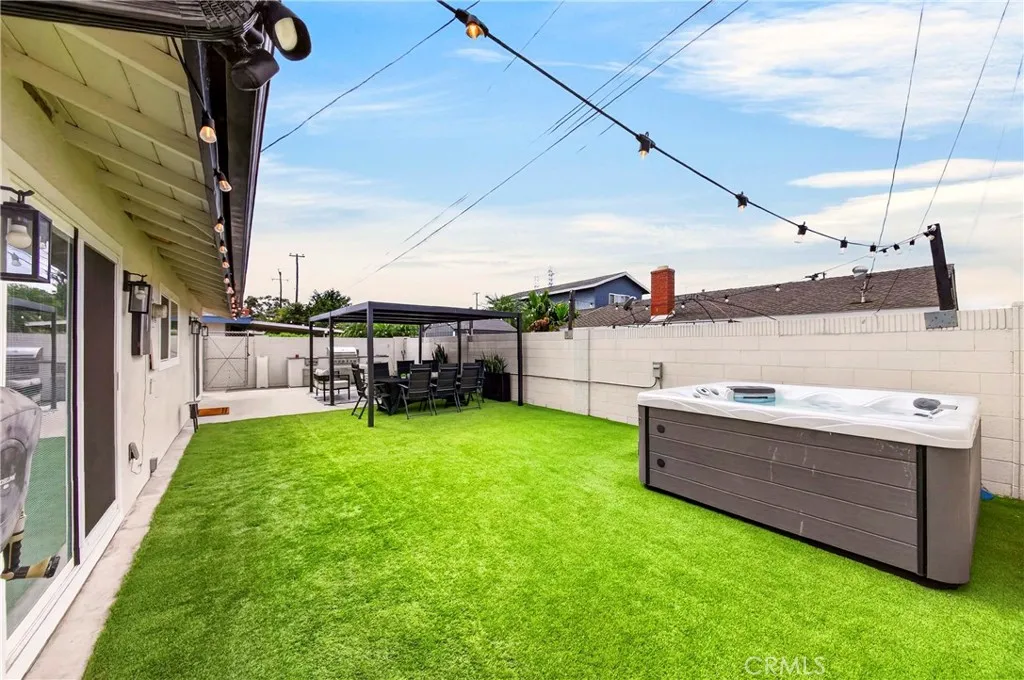 Backyard with Jacuzzi Backyard with Jacuzzi