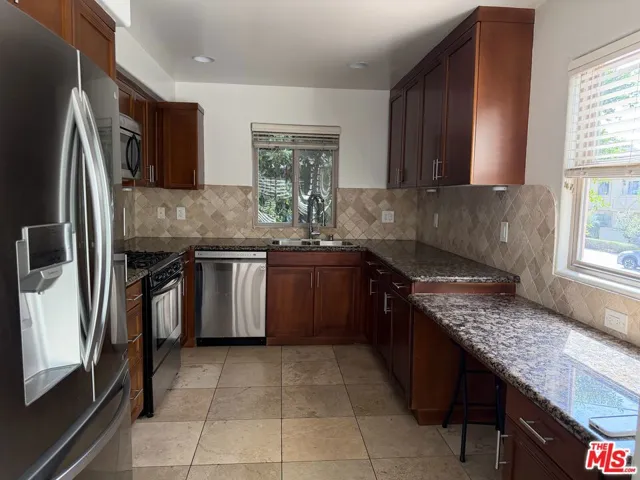 10809 Hortense 1, North Hollywood, California 91602 — photo 4