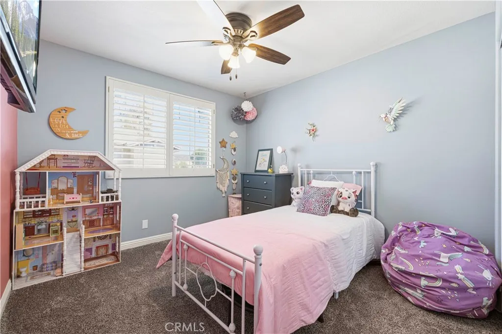 Large second bedroom Large second bedroom
