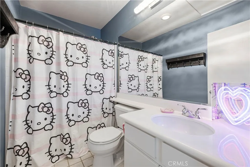 The 3rd bathroom, located next to the 2nd bedroom. The 3rd bathroom, located next to the 2nd bedroom.