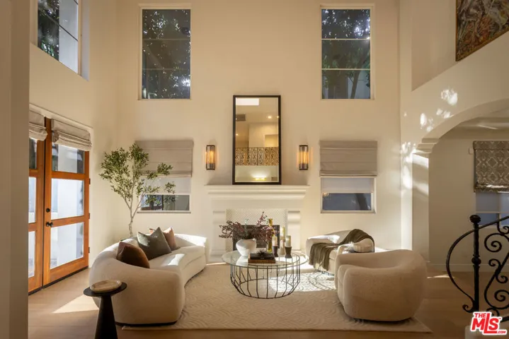 14985 Valley Vista Boulevard, Los Angeles, California 91403 — photo 5