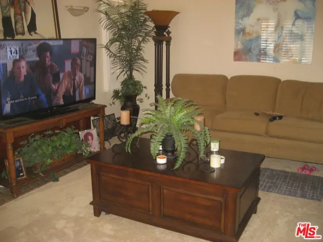 5310 S Rimpau Boulevard, Los Angeles, California 90043 — photo 4