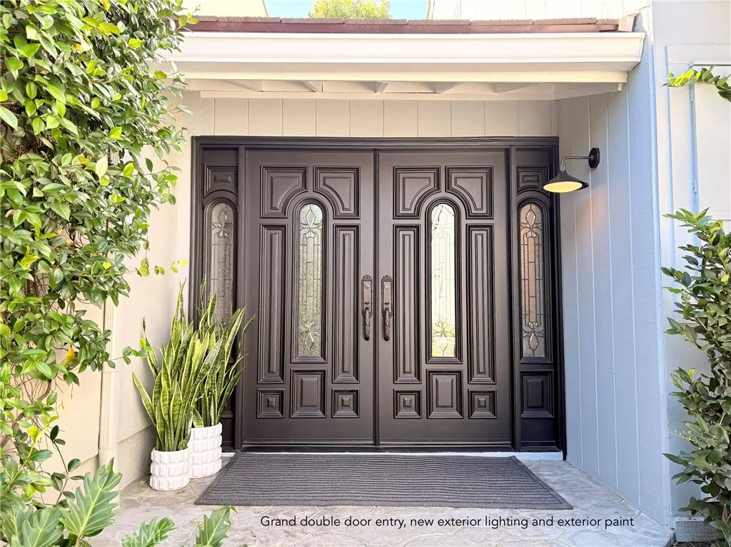 Front entrance, all new exterior light fixtures Front entrance, all new exterior light fixtures