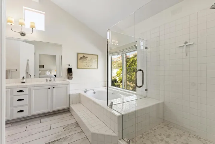 Master Bath/Spa