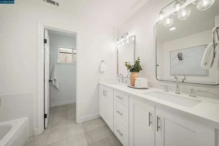 Hallway Full Bathroom