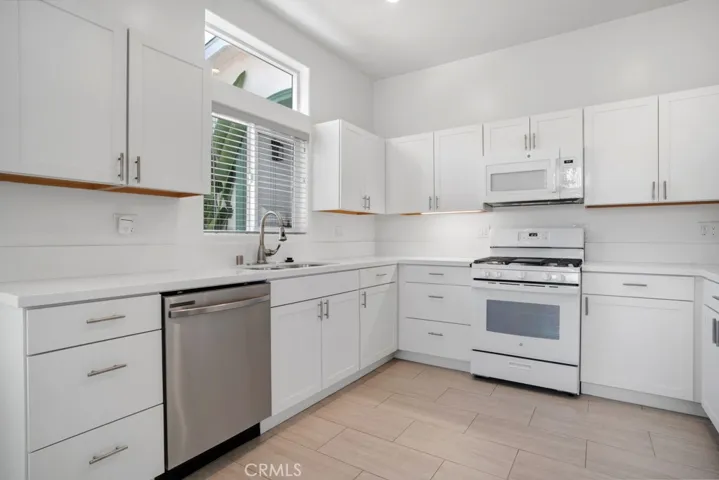 22446 Criswell Street, West Hills, California 91307 — photo 4