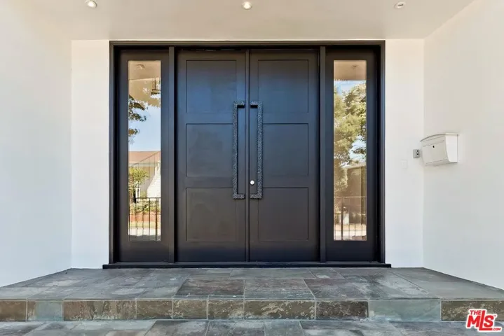 2890 Forrester Drive, Los Angeles, California 90064 — photo 4