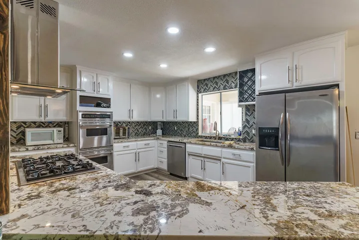 Fortuna_YV_02Kitchen1