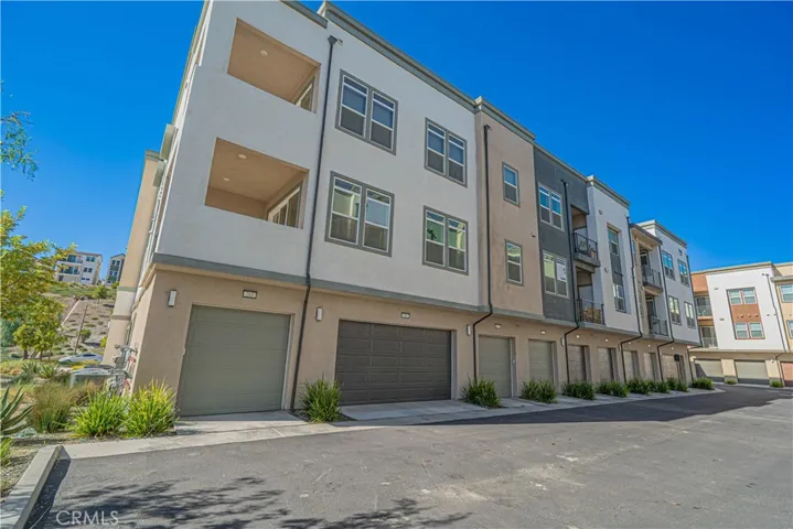 27406 Merlin, Valencia, California 91381 — photo 4