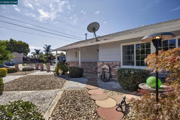 322 Warren Way, Pittsburg, California 94565 — photo 4
