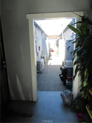 9745 Maple, Bellflower, California 90706 — photo 5