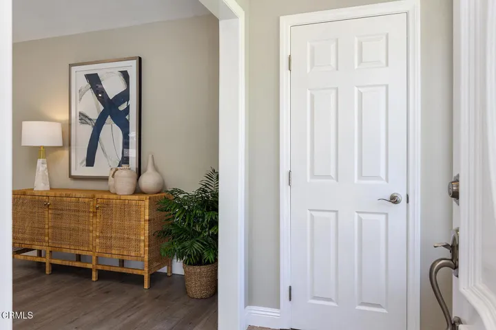 2064 Galbreth Road, Pasadena, California 91104 — photo 5