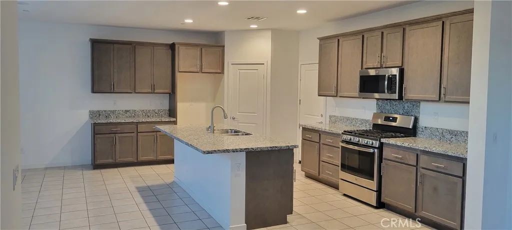 4927 S Tangerine, Ontario, California 91762 — photo 4
