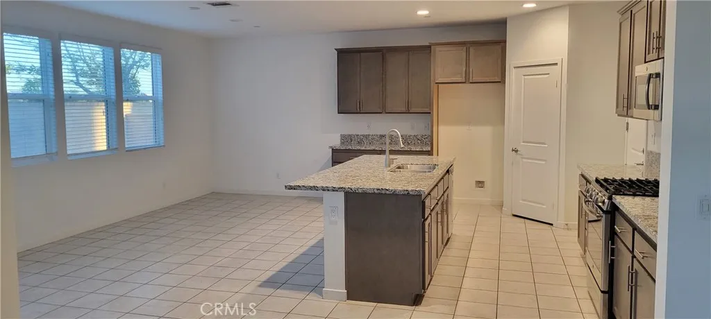 4927 S Tangerine, Ontario, California 91762 — photo 5