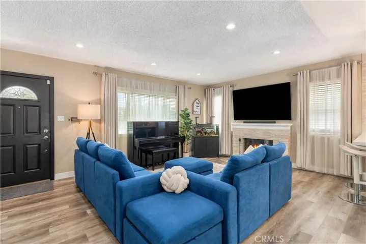 15741 Haynes Street, Van Nuys, California 91406 — photo 5