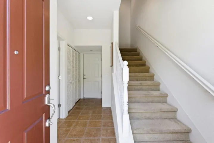 231 Peppermint Tree Terrace 3, Sunnyvale, California 94086 — photo 4