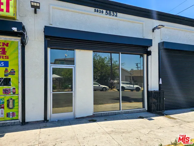 676 W Slauson Avenue, Los Angeles, California 90044 — photo 4
