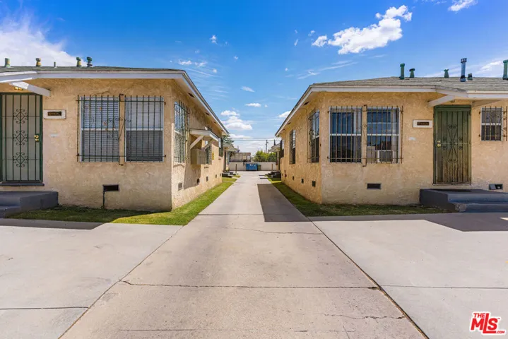 1000 N Sloan Avenue, Compton, California 90221 — photo 4
