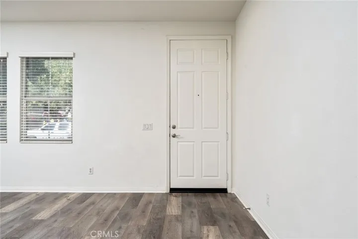 4588 Vincent Way, Riverside, California 92501 — photo 5