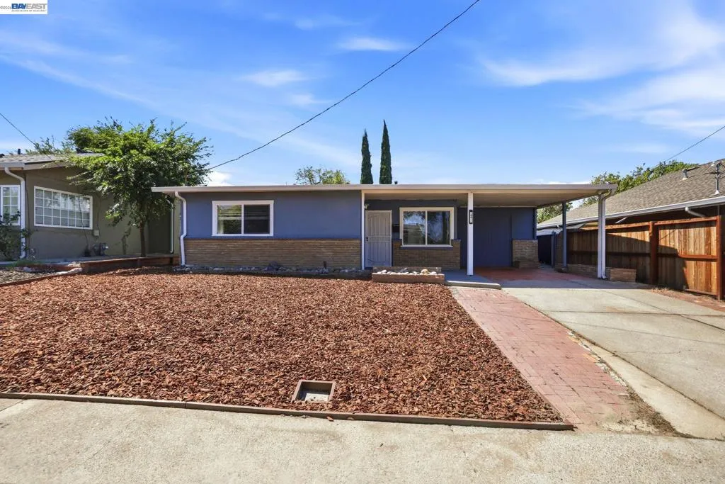 77 Breaker Dr