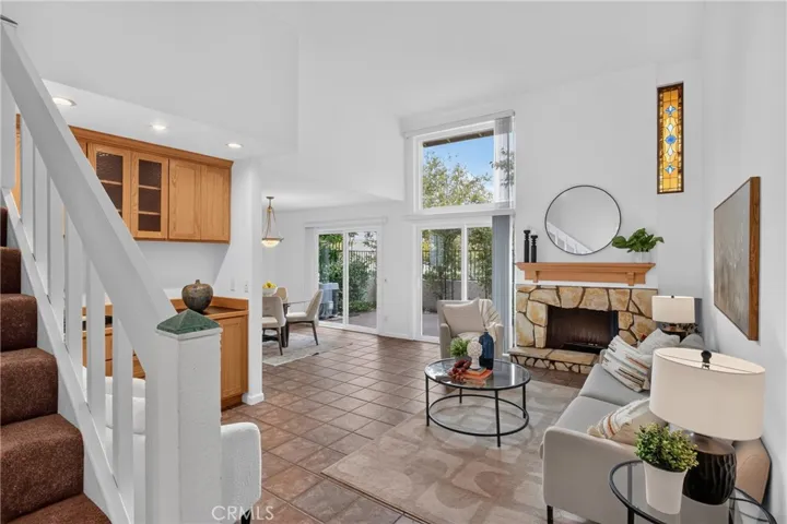 25142 Marci, Valencia, California 91355 — photo 5