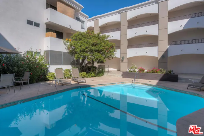 4637 Willis Avenue 108, Sherman Oaks, California 91403 — photo 5