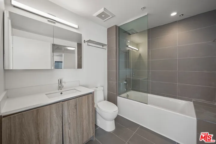 5800 Harold Way 210, Los Angeles, California 90028 — photo 5