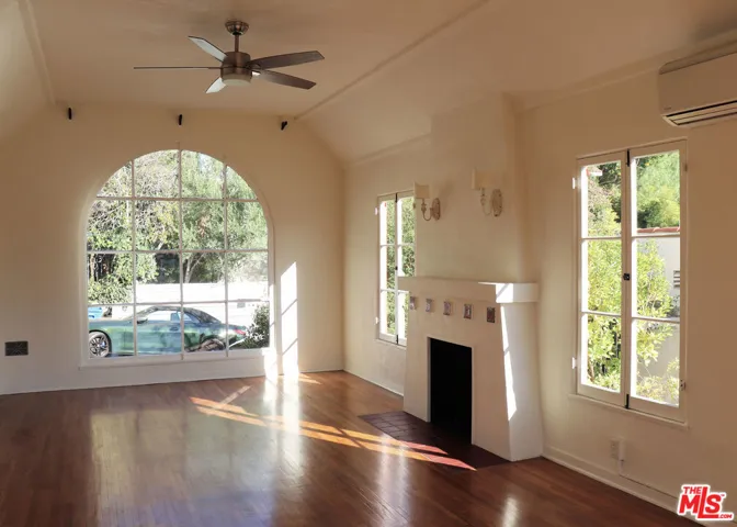 1409 Murray Drive, Los Angeles, California 90026 — photo 5