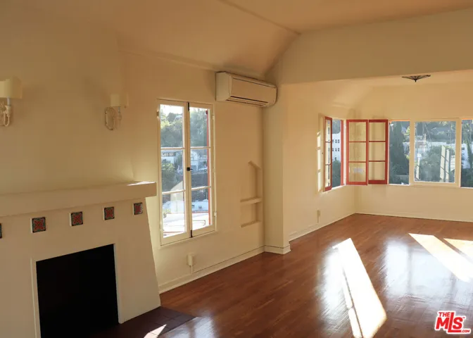 1409 Murray Drive, Los Angeles, California 90026 — photo 4