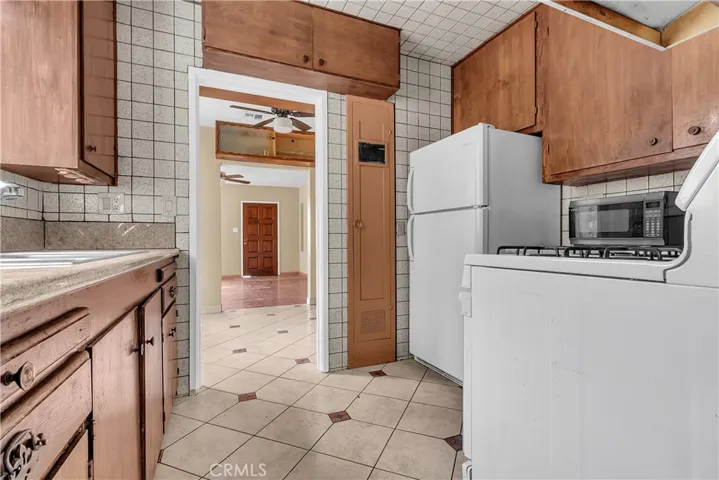 1877 Lansdowne, Los Angeles, California 90032 — photo 5