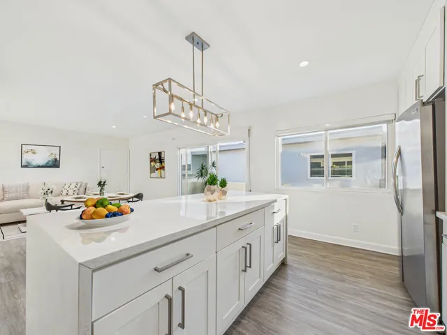 303 E Alameda Avenue, Burbank, California 91502 — photo 5