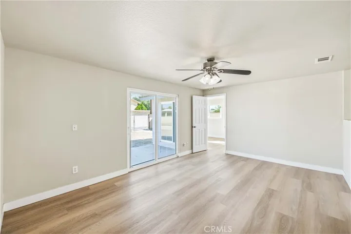 343 E Lingard Street, Lancaster, California 93535 — photo 4
