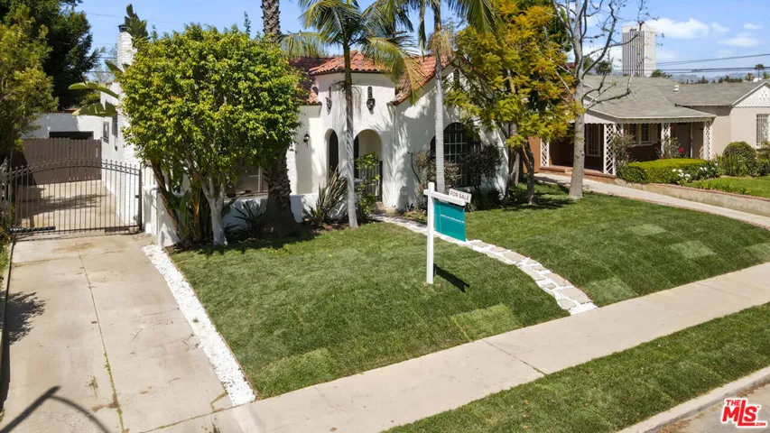 1201 Hauser Boulevard, Los Angeles, California 90019 — photo 5