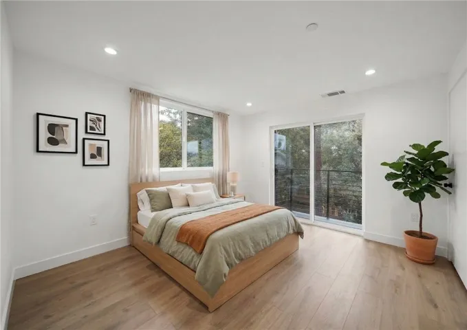 171 S Hoover, Los Angeles, California 90004 — photo 5