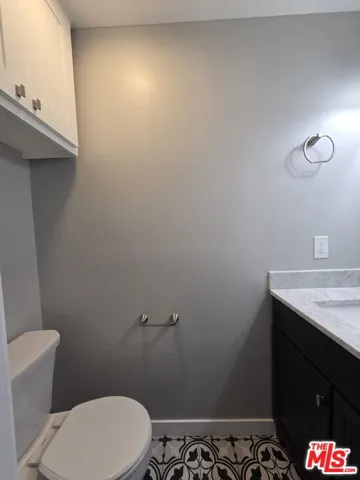 5353 1/2 S Harcourt Avenue, Windsor Hills, California 90043 — photo 4