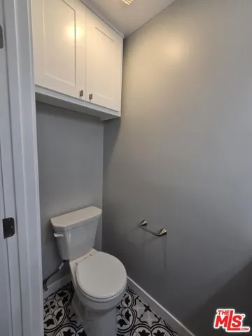5353 1/2 S Harcourt Avenue, Windsor Hills, California 90043 — photo 5
