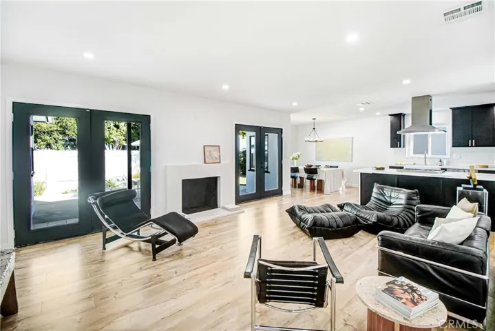 7425 W 88th Pl, Los Angeles, California 90045 — photo 4