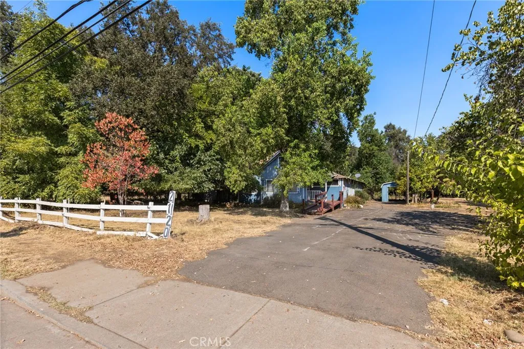 2120 Humboldt Rd